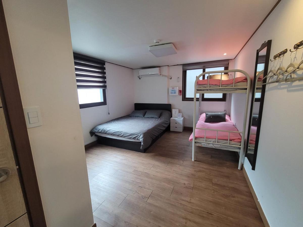 Olive Hostel Myeongdong Séoul Extérieur photo