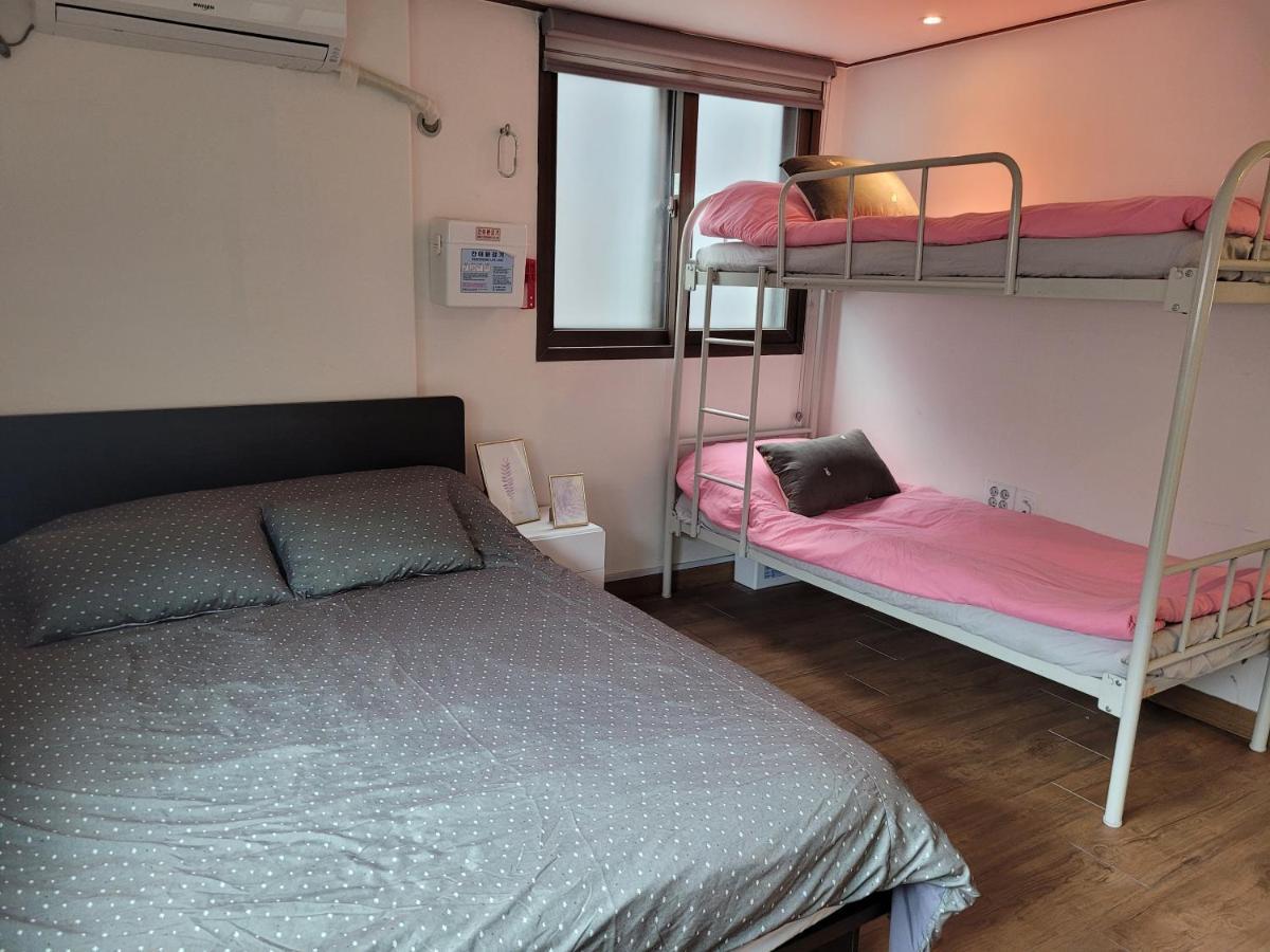 Olive Hostel Myeongdong Séoul Extérieur photo